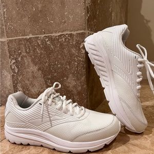 Worn Once Brooks Addiction Walker 2 9M